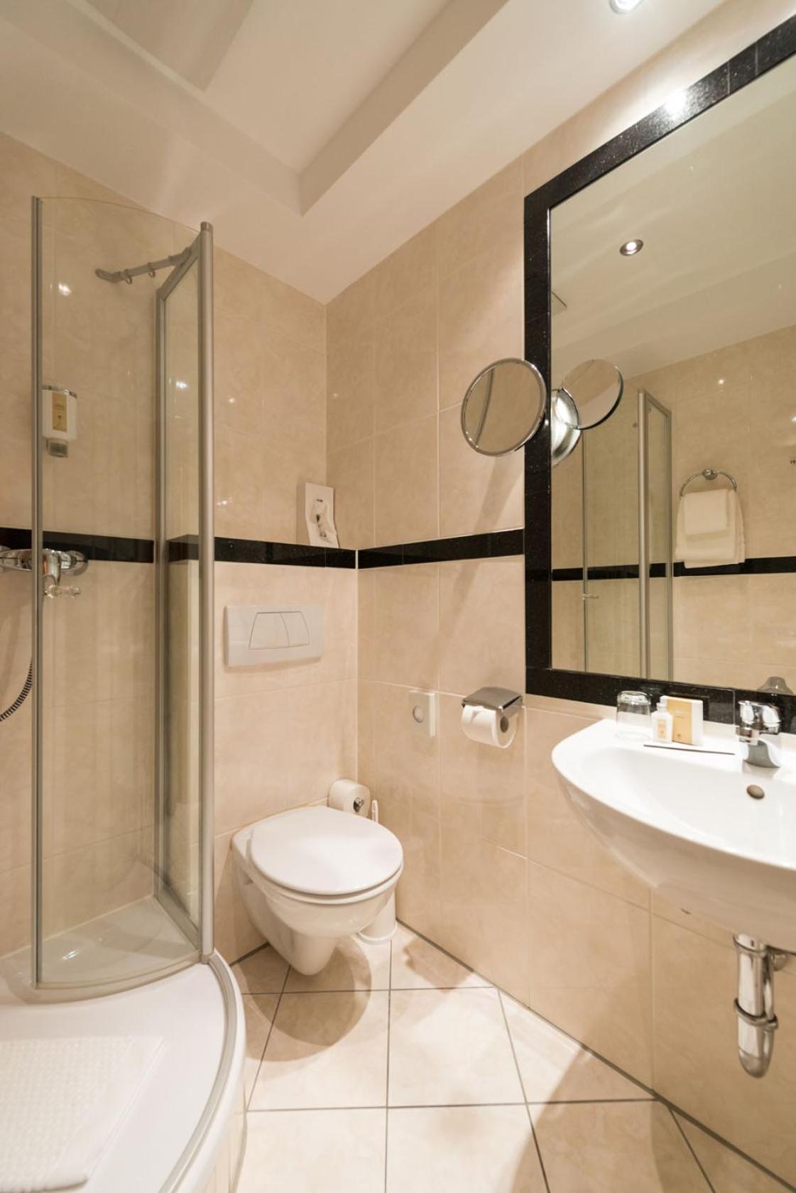 Single Room Bathroom
